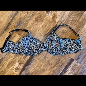 42D Lacey bra